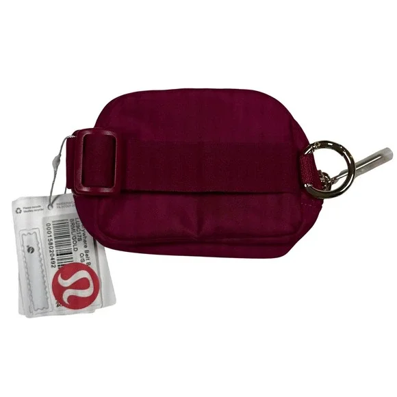 Lululemon Everywhere Belt Bag Nano Berry Rumble / Gold - Picture 3 of 5
